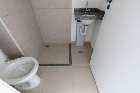 Apartamento à venda com 35m², 2 quartos e sem vaga Apartamento à venda com 35m², 2 quartos e sem vagaBanheiro