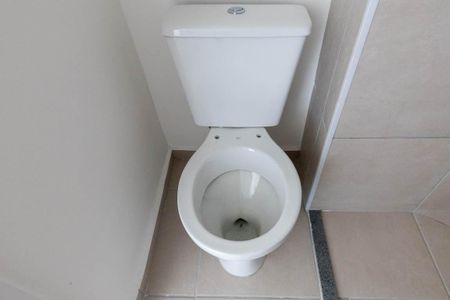 Apartamento à venda com 35m², 2 quartos e sem vaga Apartamento à venda com 35m², 2 quartos e sem vagaBanheiro