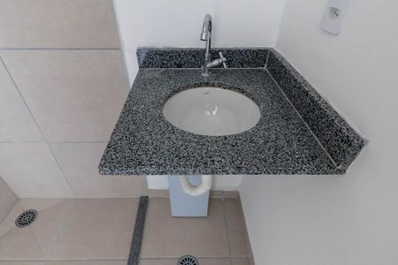 Apartamento à venda com 35m², 2 quartos e sem vaga Apartamento à venda com 35m², 2 quartos e sem vagaBanheiro