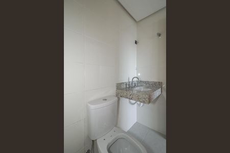 Banheiro da Suíte de apartamento à venda com 2 quartos, 64m² em Bom Jesus, Porto Alegre