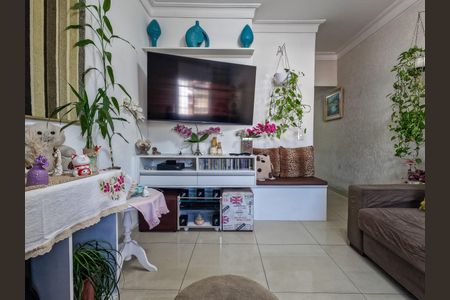 Sala de casa para alugar com 2 quartos, 180m² em Vila Cruz das Almas, São Paulo