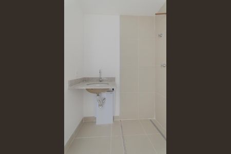Banheiro de kitnet/studio para alugar com 1 quarto, 27m² em Sacoma, São Paulo