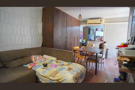 Sala  de casa para alugar com 2 quartos, 141m² em Aberta dos Morros, Porto Alegre