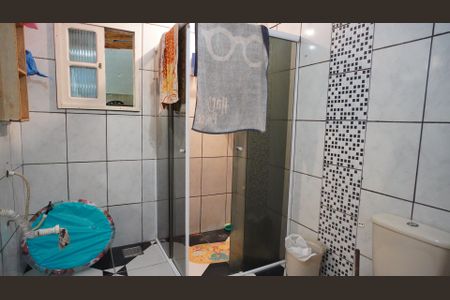 Banheiro suite  de casa para alugar com 2 quartos, 141m² em Aberta dos Morros, Porto Alegre