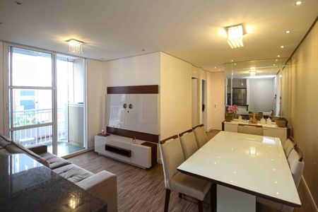 Sala de apartamento para alugar com 2 quartos, 65m² em Vila Cunha Bueno, São Paulo