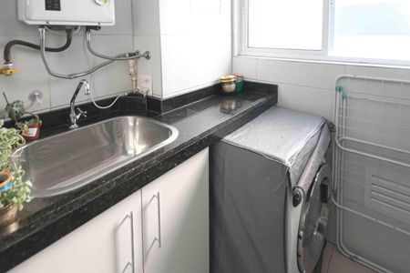 Apartamento para alugar com 65m², 2 quartos e 1 vagaÁrea de Serviço