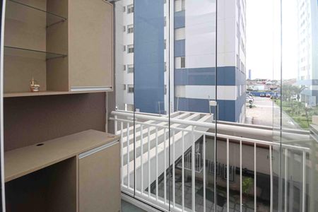 Apartamento para alugar com 65m², 2 quartos e 1 vagaVaranda