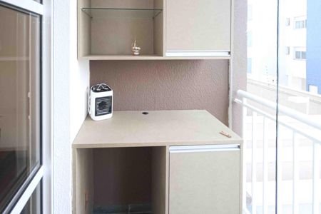 Apartamento para alugar com 65m², 2 quartos e 1 vagaVaranda