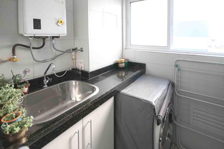 Apartamento para alugar com 65m², 2 quartos e 1 vagaÁrea de Serviço