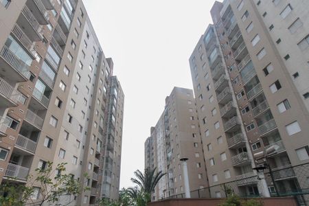 Apartamento para alugar com 65m², 2 quartos e 1 vagaFachada