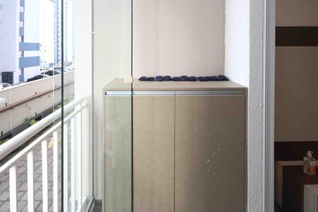 Apartamento para alugar com 65m², 2 quartos e 1 vagaVaranda