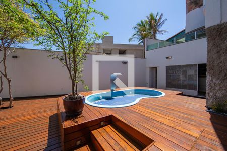 Casa à venda com 8 quartos, 530m² em Camargos, Belo Horizonte
