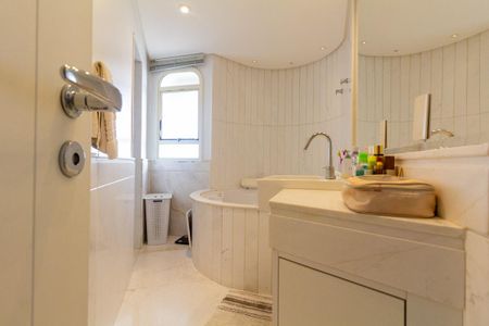 Apartamento para alugar com 547m², 4 quartos e 4 vagasBanheiro 2