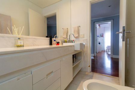 Apartamento para alugar com 547m², 4 quartos e 4 vagasBanheiro 1