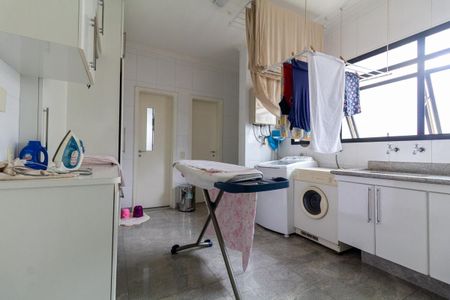 Apartamento para alugar com 547m², 4 quartos e 4 vagasÁrea de Serviço