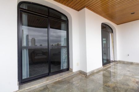 Apartamento para alugar com 547m², 4 quartos e 4 vagasVaranda