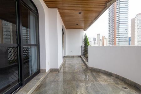 Apartamento para alugar com 547m², 4 quartos e 4 vagasVaranda