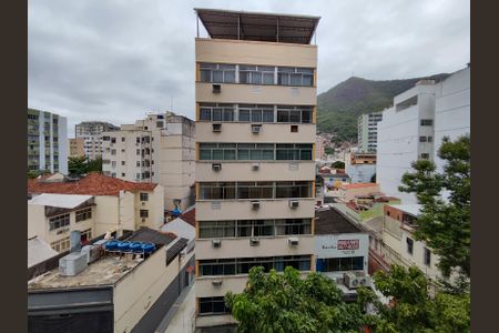 Vista do Quarto 1 de apartamento para alugar com 2 quartos, 74m² em Tijuca, Rio de Janeiro