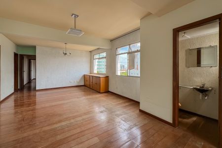 Apartamento à venda com 130m², 4 quartos e 2 vagasSala