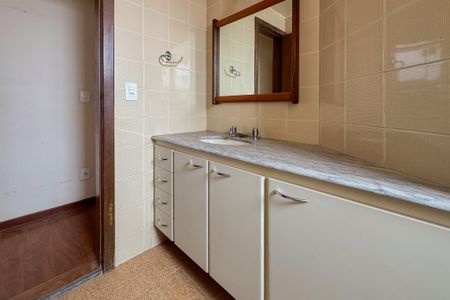 Apartamento à venda com 130m², 4 quartos e 2 vagasBanheiro