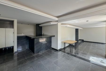 Apartamento à venda com 130m², 4 quartos e 2 vagasÁrea comum - Salão de festas
