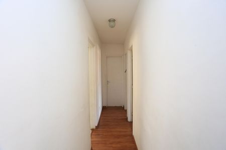 corredor de apartamento para alugar com 2 quartos, 65m² em Jardim Monte Alegre, Taboão da Serra