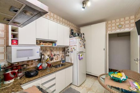 Apartamento à venda com 60m², 2 quartos e 1 vaga Apartamento à venda com 60m², 2 quartos e 1 vagaCozinha
