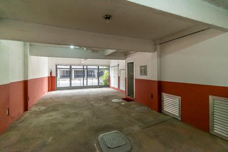 Apartamento à venda com 60m², 2 quartos e 1 vaga Apartamento à venda com 60m², 2 quartos e 1 vagaÁrea comum - Entrada da garagem