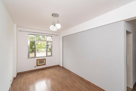 Sala de apartamento para alugar com 2 quartos, 65m² em Penha, Rio de Janeiro