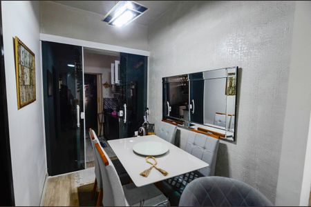 Casa para alugar com 55m², 2 quartos e sem vaga Casa para alugar com 55m², 2 quartos e sem vagaSala