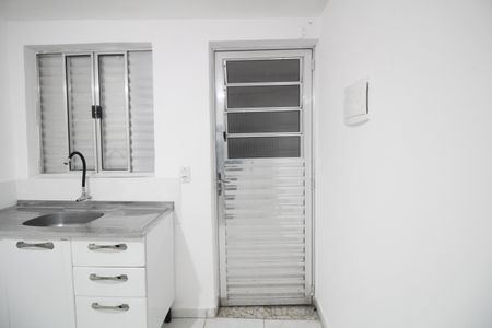 Sala/Quarto/Cozinha de kitnet/studio para alugar com 1 quarto, 10m² em Quarta Parada, São Paulo