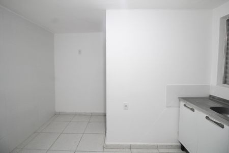 Sala/Quarto/Cozinha de kitnet/studio para alugar com 1 quarto, 10m² em Quarta Parada, São Paulo