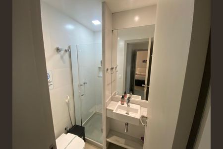 Banheiro de apartamento à venda com 2 quartos, 49m² em Ipanema, Rio de Janeiro