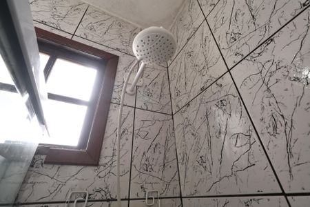 Banheiro de casa para alugar com 1 quarto, 38m² em Parque Novo Oratório, Santo André