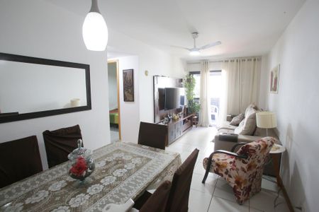 Sala de apartamento para alugar com 2 quartos, 77m² em Pechincha, Rio de Janeiro