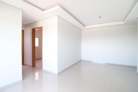 Sala de apartamento para alugar com 2 quartos, 70m² em Santa Mônica, Uberlândia