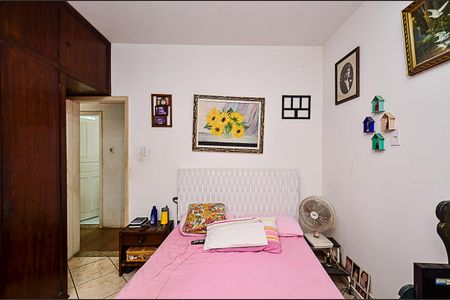 Quarto 1 de casa à venda com 5 quartos, 185m² em Sagrada Família, Belo Horizonte