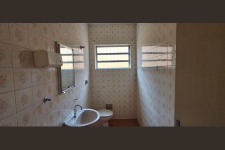 Casa à venda com 176m², 3 quartos e 2 vagas Casa à venda com 176m², 3 quartos e 2 vagasBanheiro Social 2