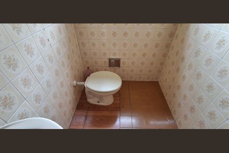 Casa à venda com 176m², 3 quartos e 2 vagas Casa à venda com 176m², 3 quartos e 2 vagasBanheiro Social 2