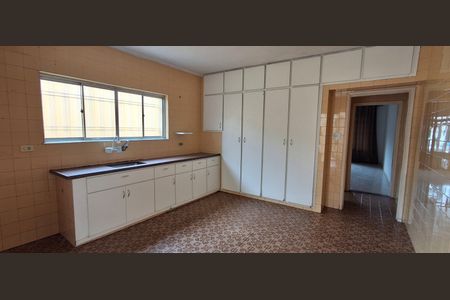 Casa à venda com 176m², 3 quartos e 2 vagas Casa à venda com 176m², 3 quartos e 2 vagasCozinha