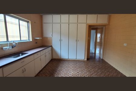 Casa à venda com 176m², 3 quartos e 2 vagas Casa à venda com 176m², 3 quartos e 2 vagasCozinha