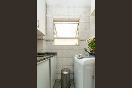 Apartamento à venda com 65m², 3 quartos e 1 vagaÁrea de Serviço