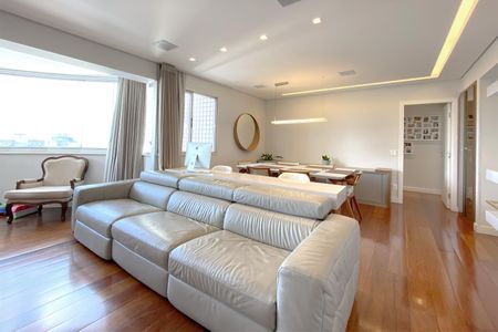 Sala de apartamento à venda com 3 quartos, 158m² em Serra, Belo Horizonte