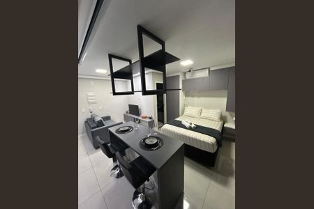 Sala de kitnet/studio para alugar com 1 quarto, 28m² em Centro, Mogi das Cruzes