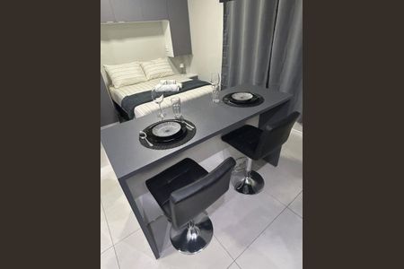 Quarto de kitnet/studio para alugar com 1 quarto, 28m² em Centro, Mogi das Cruzes