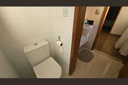 Casa para alugar com 250m², 4 quartos e 5 vagasBanheiro Social