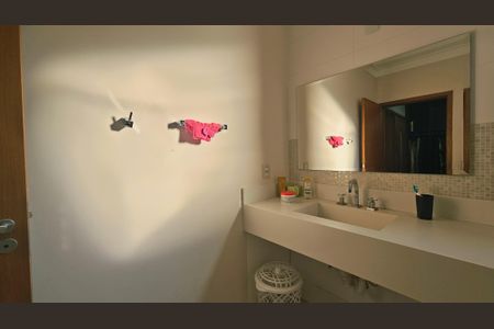 Casa para alugar com 250m², 4 quartos e 5 vagasBanheiro da Suíte 