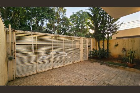 Casa para alugar com 250m², 4 quartos e 5 vagasGaragem