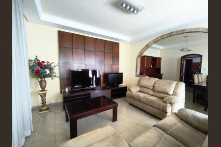 Sala de casa à venda com 2 quartos, 200m² em Vila Mariana, São Paulo