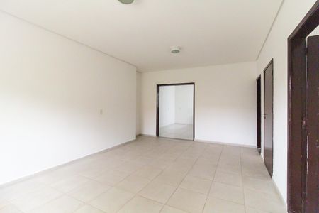 Sala de casa para alugar com 2 quartos, 90m² em Vila Carmosina, São Paulo